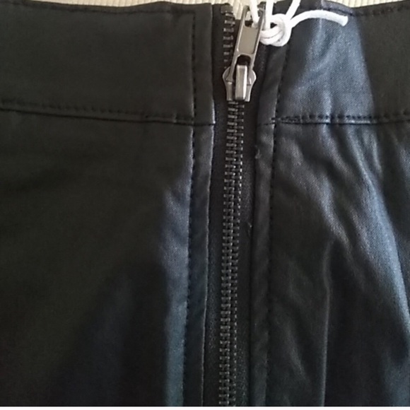Faux Leather Skirt fits a S/M - Picture 5 of 8